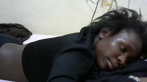 Snapshot of tight_pussie chatting on 31, 10, 2025 tight_pussie online show from 31, 10, 2025