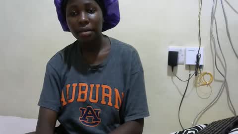 Snapshot of tight_pussie chatting on 2, 11, 2025 tight_pussie online show from 2, 11, 2025