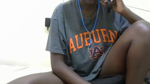 Snapshot of tight_pussie chatting on 3, 11, 2025 tight_pussie online show from 3, 11, 2025