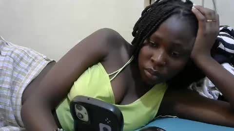 Snapshot of tight_pussie chatting on 15, 11, 2025 tight_pussie online show from 15, 11, 2025