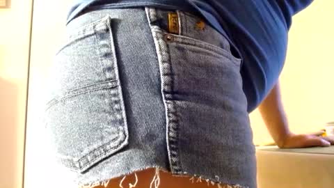 Snapshot of tightshortsspank chatting on 8, 2, 2025 Tightshortsspank online show from 8, 2, 2025