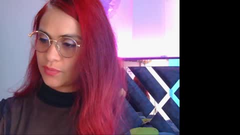 Snapshot of tiiny_emiily chatting on 20, 4, 2026 TIINY Special show when it reaches 10000 flowers online show from 20, 4, 2026