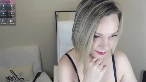 Snapshot of tilly_eliot chatting on 20, 12, 2024 Tilly online show from 20, 12, 2024