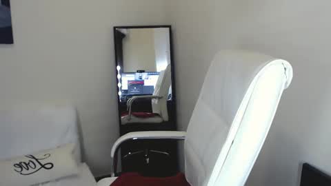 Snapshot of tilly_eliot chatting on 3, 1, 2025 Tilly online show from 3, 1, 2025