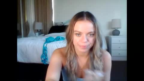 Snapshot of tilylove chatting on 30, 4, 2026 Tily Love online show from 30, 4, 2026
