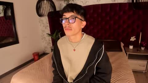 Snapshot of tim__fox chatting on 17, 11, 2025 Tim Fox online show from 17, 11, 2025