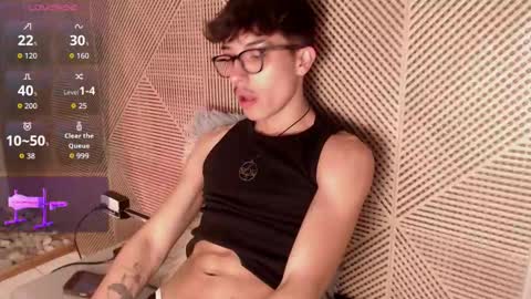 Snapshot of tim__fox chatting on 5, 12, 2025 Tim Fox online show from 5, 12, 2025