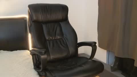 ask me online show from 6, 1, 2025