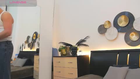 ask me online show from 8, 3, 2025