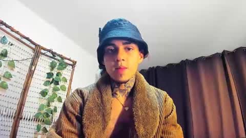 Snapshot of timewith_sebas chatting on 27, 1, 2025 salem online show from 27, 1, 2025