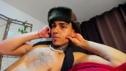 Snapshot of timewith_sebas chatting on 12, 3, 2025 salem online show from 12, 3, 2025