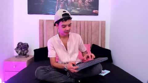 Evans  online show from 15, 11, 2025