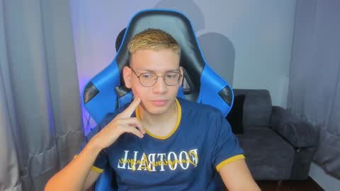 Snapshot of timothy_jones1 chatting on 30, 12, 2024 timi jones online show from 30, 12, 2024