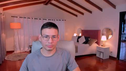 Snapshot of timothy_jones1 chatting on 15, 9, 2025 timi jones online show from 15, 9, 2025