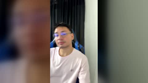 Snapshot of timothy_jones1 chatting on 17, 4, 2026 timi jones online show from 17, 4, 2026