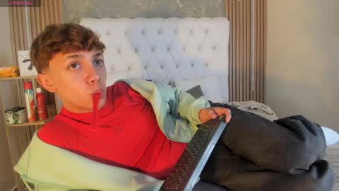Snapshot of timothy_ross chatting on 24, 4, 2026 Timothy 21 years old online show from 24, 4, 2026