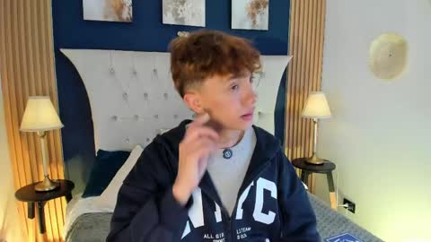 Snapshot of timothy_ross chatting on 14, 5, 2026 Timothy 21 years old online show from 14, 5, 2026