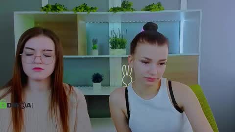 Snapshot of tina_golden1 chatting on 13, 3, 2026 tina_golden1 online show from 13, 3, 2026