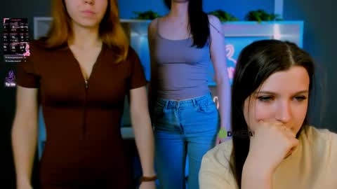 Snapshot of tina_golden1 chatting on 27, 3, 2026 tina_golden1 online show from 27, 3, 2026