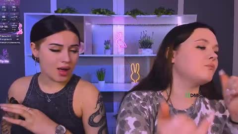 Snapshot of tina_golden1 chatting on 7, 4, 2026 tina_golden1 online show from 7, 4, 2026