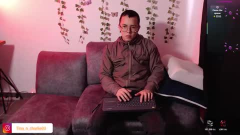 Snapshot of tina_n_charlie chatting on 25, 3, 2026 Tina N Charlie online show from 25, 3, 2026