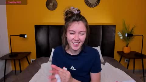 Tina  online show from 22, 11, 2025