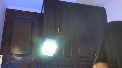 Tina Wild online show from 22, 11, 2025