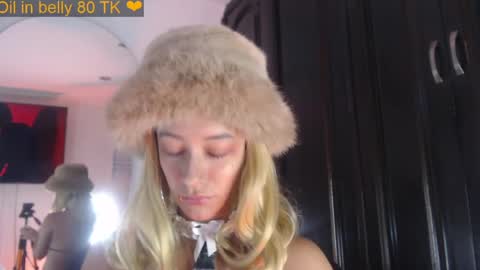 Snapshot of tina_wild_ chatting on 8, 4, 2026 Tina Wild online show from 8, 4, 2026