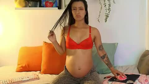 Snapshot of tina_wild_ chatting on 15, 4, 2026 Tina Wild online show from 15, 4, 2026