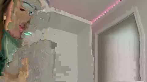 tina_xoxo_ online show from 5, 12, 2025