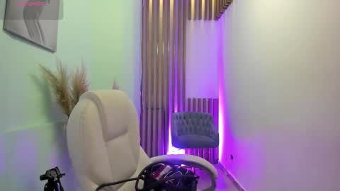 Snapshot of tinaajones_ chatting on 15, 12, 2025 Tina online show from 15, 12, 2025