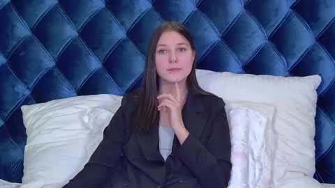 TinaBurton online show from 29, 11, 2025