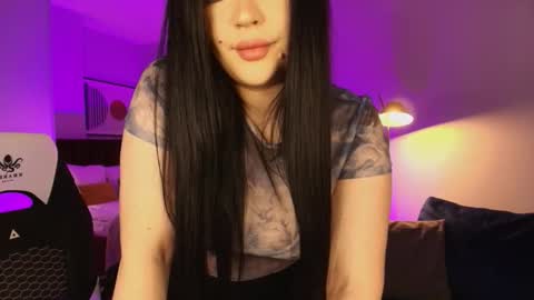 Snapshot of tinafox_ chatting on 7, 2, 2026 hi im curvy babyface girlie Tina online show from 7, 2, 2026