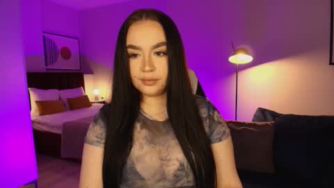 Snapshot of tinafox_ chatting on 15, 2, 2026 hi im curvy babyface girlie Tina online show from 15, 2, 2026