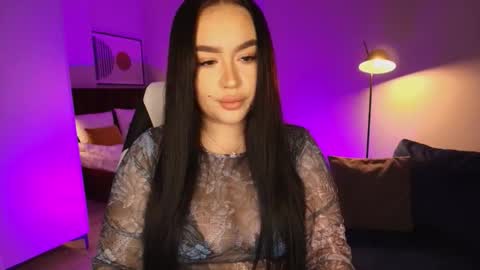 Snapshot of tinafox_ chatting on 18, 2, 2026 hi im curvy babyface girlie Tina online show from 18, 2, 2026