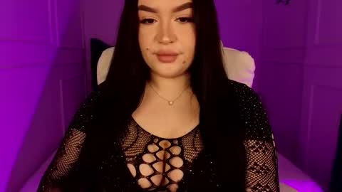 Snapshot of tinafox_ chatting on 16, 3, 2026 hi im curvy babyface girlie Tina online show from 16, 3, 2026