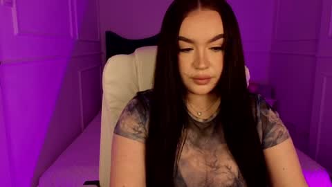 Snapshot of tinafox_ chatting on 20, 3, 2026 hi im curvy babyface girlie Tina online show from 20, 3, 2026