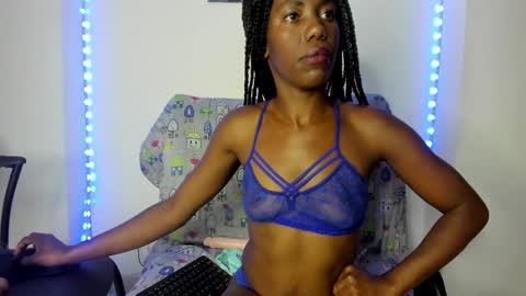 tinas_smith online show from 3, 11, 2025