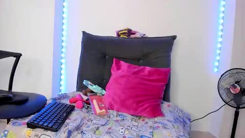 Snapshot of tinas_smith chatting on 16, 3, 2026 tinas_smith online show from 16, 3, 2026