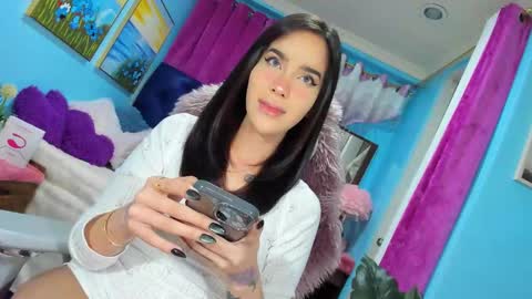 Tina Valentine online show from 4, 12, 2025