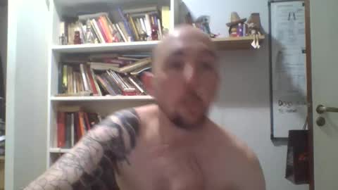 Snapshot of tinchox42 chatting on 18, 9, 2025 tinchox42 online show from 18, 9, 2025