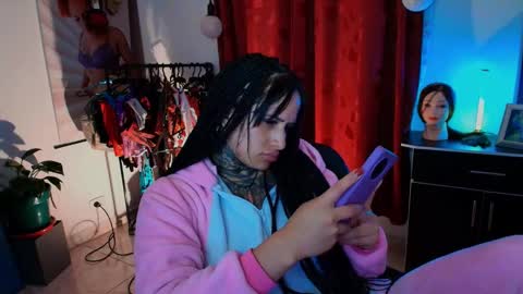 I AM BELLA  ----------- follow my  IG  TINNS 69 online show from 5, 1, 2026
