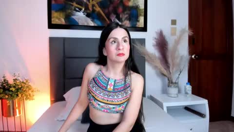 Snapshot of tinnamoon chatting on 23, 3, 2026 Tina Moon online show from 23, 3, 2026