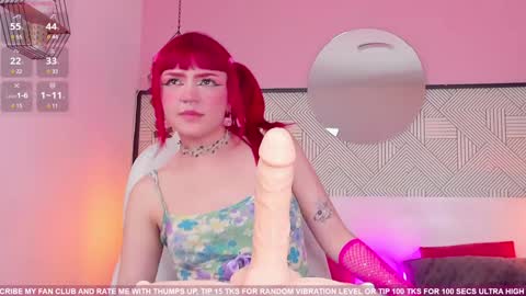 Snapshot of tiny__emmy chatting on 23, 12, 2024 Emmy blue berry1 online show from 23, 12, 2024