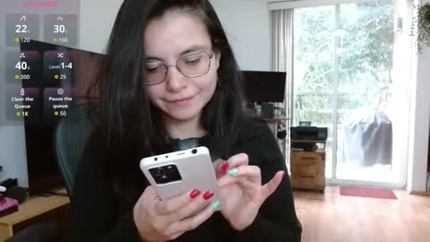 Tiny Caroline online show from 11, 11, 2025