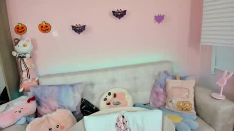 Snapshot of tiny_cora chatting on 19, 10, 2025 tiny_cora online show from 19, 10, 2025