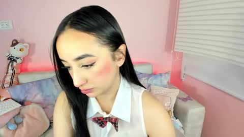Snapshot of tiny_cora chatting on 18, 4, 2026 tiny_cora online show from 18, 4, 2026