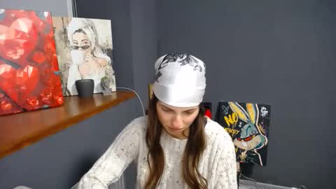 Snapshot of tiny_felicity chatting on 25, 10, 2025 Gloria online show from 25, 10, 2025