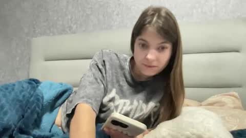 Snapshot of tiny_felicity chatting on 17, 11, 2025 Gloria online show from 17, 11, 2025