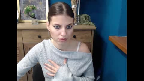 Snapshot of tiny_felicity chatting on 19, 11, 2025 Gloria online show from 19, 11, 2025